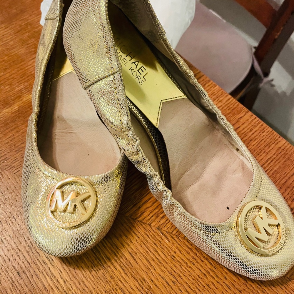 MK gold flats